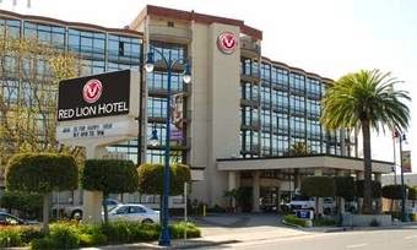 Oakland Airport Executive Hotel interior